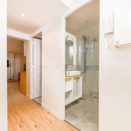 Apartment Poncelet