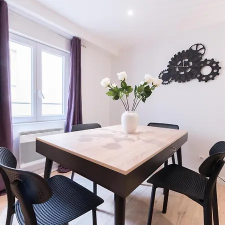 Poncelet Apartment *